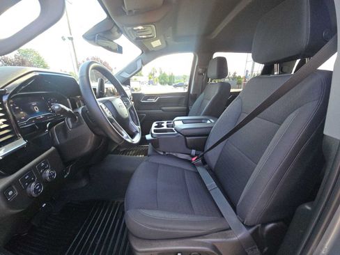 Used 2024 Chevrolet Silverado 1500 RST AWD/4WD image 21