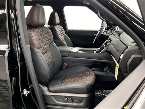 New 2026 Nissan Armada Platinum image 38