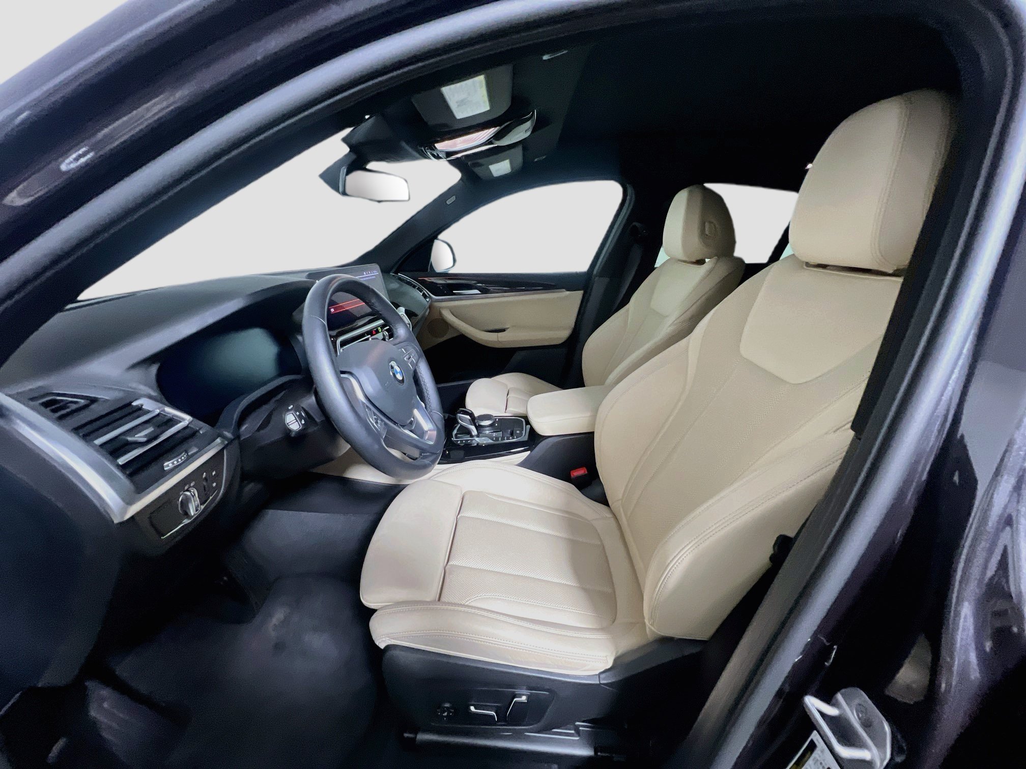 Used 2025 BMW X4 xDrive30i AWD/4WD image 6