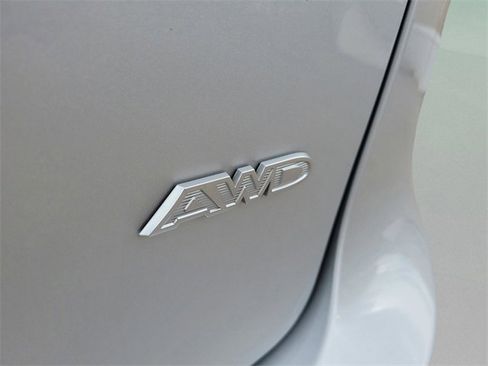 Used 2024 Chrysler Pacifica Touring-L image 35