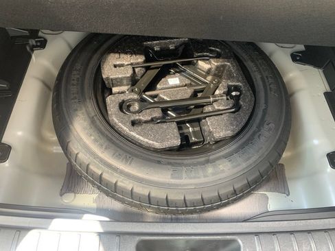 Certified 2024 Hyundai Kona SEL AWD/4WD image 31