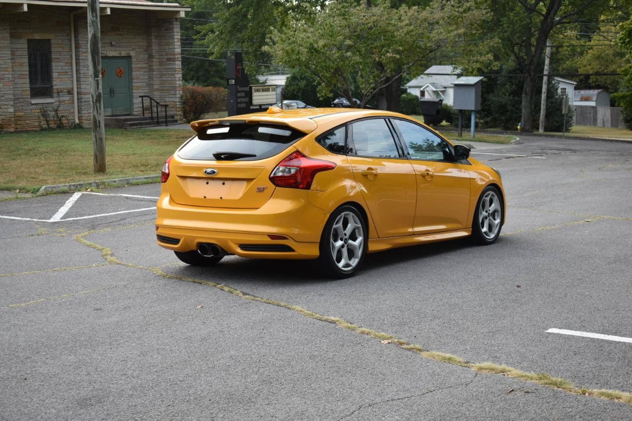 Used 2013 Ford Focus ST FWD image 7