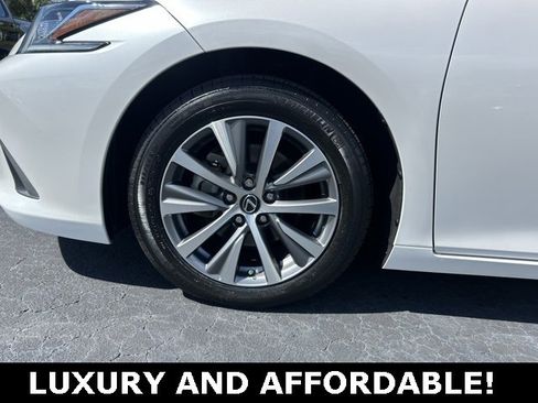 Used 2021 Lexus ES 350 w/ Premium Package image 9