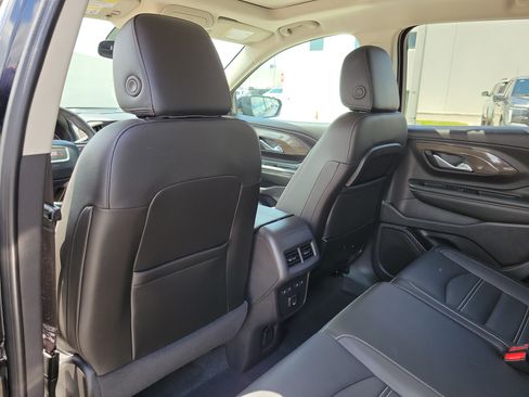Used 2024 GMC Terrain Denali w/ Denali Premium Package AWD/4WD image 14