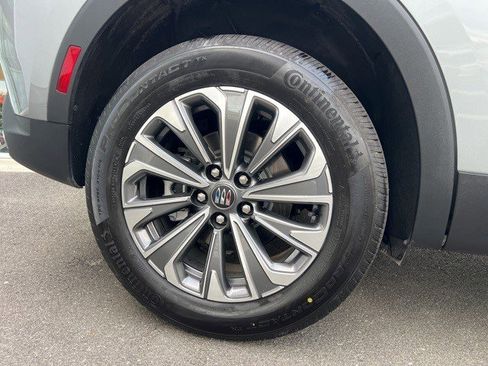 Certified 2025 Buick Envision Preferred image 4