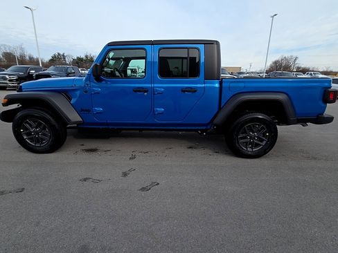 New 2026 Jeep Gladiator Sport image 8