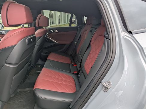 Used 2026 BMW X6 xDrive40i w/ Climate Comfort Package image 18