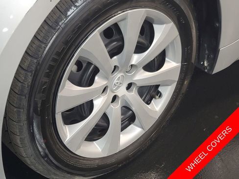 Used 2023 Toyota Corolla LE image 6