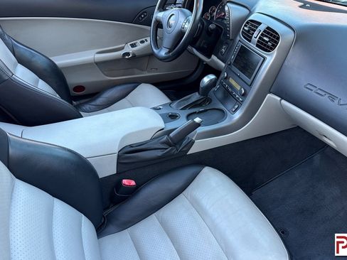 Used 2007 Chevrolet Corvette Convertible w/ Preferred Equipment Group image 16