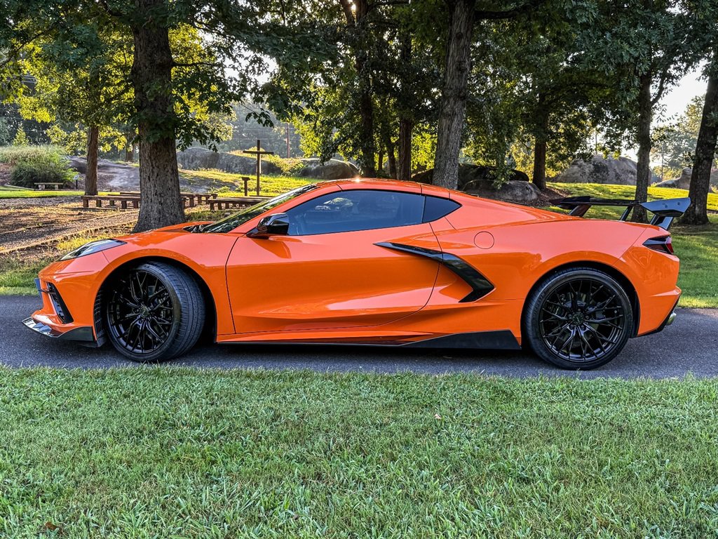 Used 2023 Chevrolet Corvette Stingray Coupe w/ 1LT RWD image 4