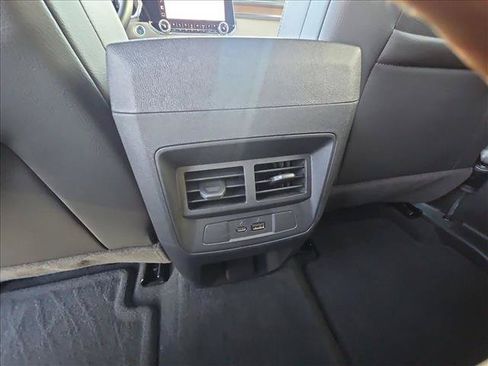 Used 2024 GMC Canyon Denali AWD/4WD image 18