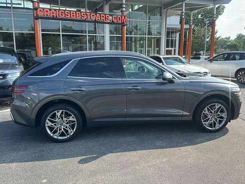 Used 2022 Genesis GV70 2.5T w/ Advanced Package AWD/4WD image 2