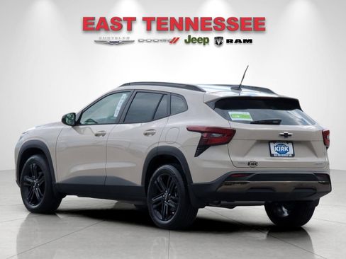 Used 2026 Chevrolet Trax ACTIV w/ Driver Confidence Package FWD image 5