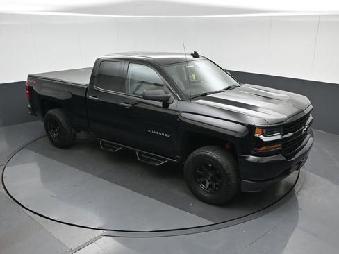 Used 2018 Chevrolet Silverado 1500 Custom w/ Custom Value Package AWD/4WD image 53