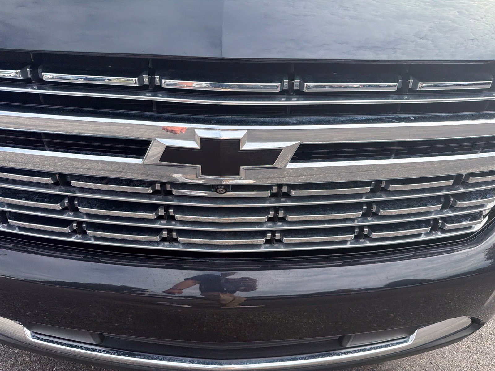 Used 2023 Chevrolet Suburban Premier w/ Premium Package AWD/4WD image 38
