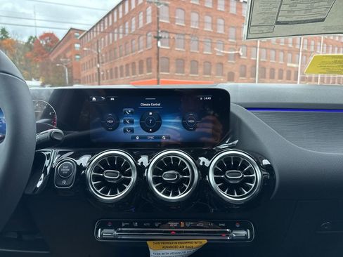 New 2026 Mercedes-Benz GLA 250 4MATIC image 25