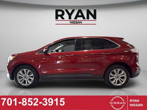 Used 2019 Ford Edge Titanium w/ Equipment Group 301A AWD/4WD image 14