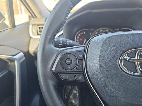 Used 2023 Toyota RAV4 XLE Premium image 20