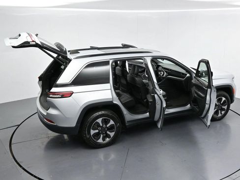 Used 2024 Jeep Grand Cherokee Limited 4xe AWD/4WD image 47
