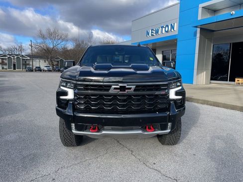 Used 2025 Chevrolet Silverado 1500 ZR2 w/ Technology Package image 3