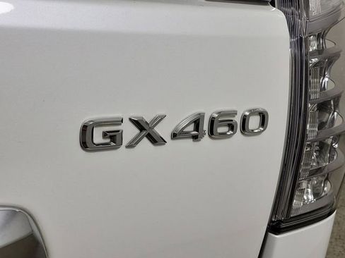 Used 2022 Lexus GX 460 Premium w/ Premium Package AWD/4WD image 9