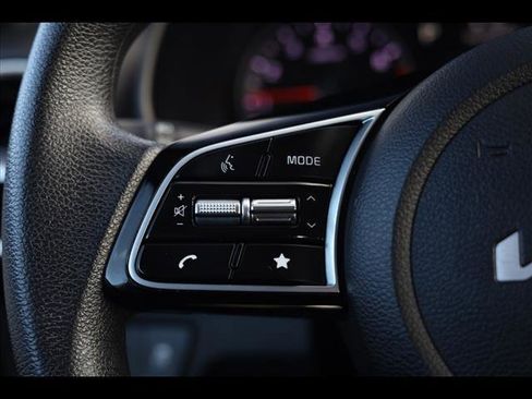 Used 2023 Kia Forte LXS w/ LXS Technology Package image 12