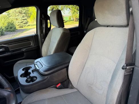 Used 2024 RAM 2500 Big Horn AWD/4WD image 4