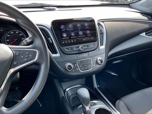 Used 2025 Chevrolet Malibu LT image 7