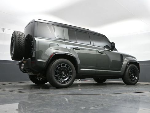 Used 2025 Land Rover Defender 110 AWD/4WD image 41