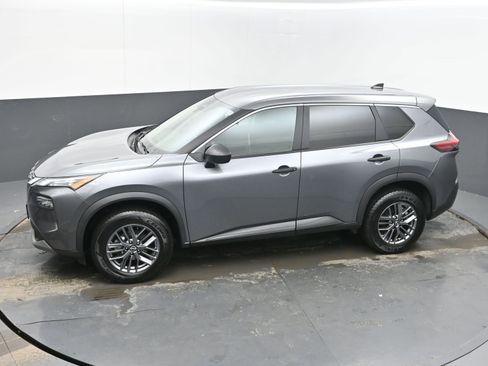 Used 2023 Nissan Rogue S image 35