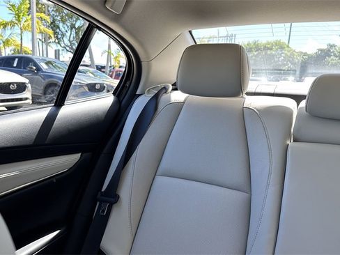 Used 2024 MAZDA MAZDA3 2.5 Turbo Sedan w/Premium Plus image 18