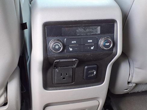 Used 2017 GMC Acadia SLT image 16