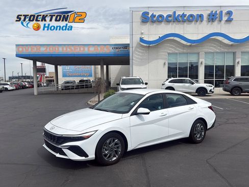 Used 2025 Hyundai Elantra Hybrid FWD image 1