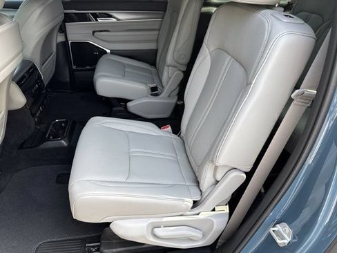 New 2026 Jeep Grand Wagoneer L Limited AWD/4WD image 18