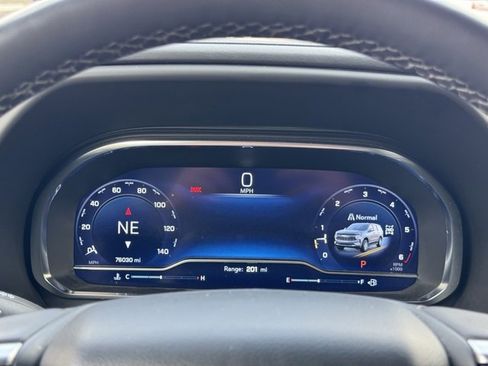 Used 2024 Chevrolet Suburban LT w/ LT Signature Plus Package image 29