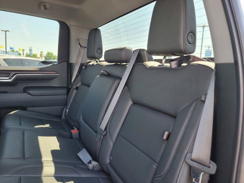 Used 2024 GMC Sierra 1500 SLT AWD/4WD image 13