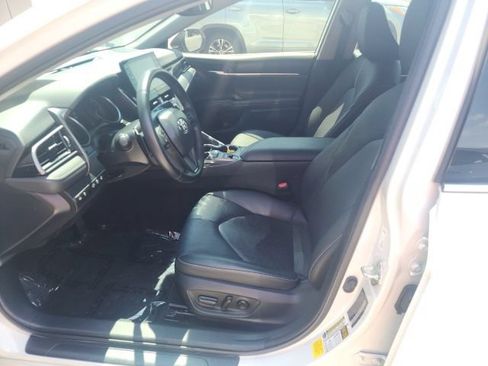 Used 2021 Toyota Camry XSE w/ Cold Weather Package FWD image 14