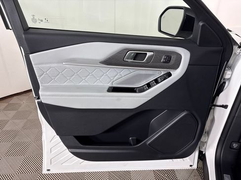 New 2026 Ford Explorer Platinum AWD/4WD image 17