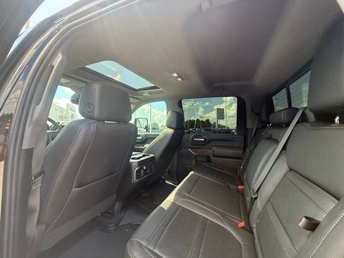 Used 2021 GMC Sierra 2500 Denali w/ Denali Black Diamond Edition AWD/4WD image 23