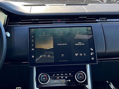 Used 2023 Land Rover Range Rover SE image 6