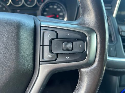 Used 2021 Chevrolet Suburban LT RWD image 26