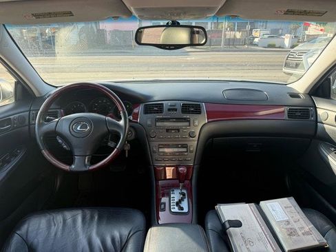 Used 2004 Lexus ES 330 image 10
