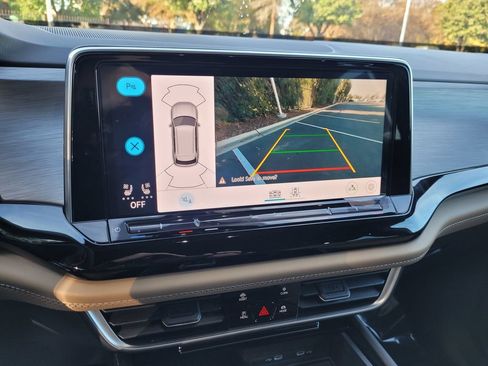 New 2026 Volkswagen Atlas Cross Sport SE AWD/4WD image 17