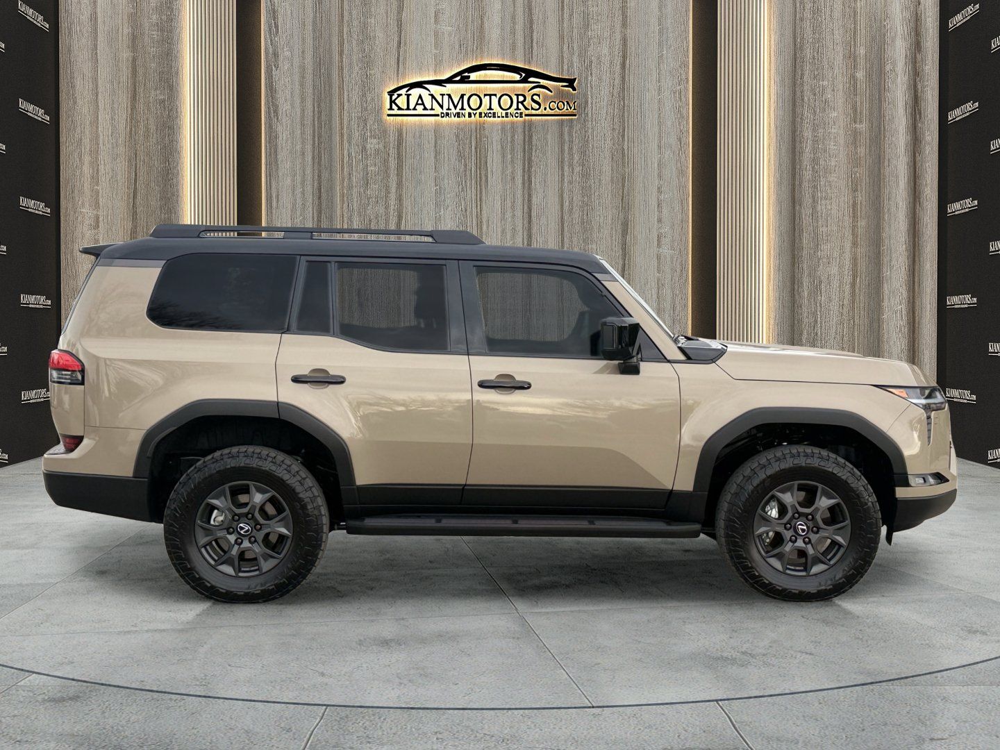 Used 2025 Lexus GX 550 AWD/4WD image 8