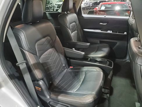 Used 2022 Nissan Pathfinder Platinum w/ Cargo Package FWD image 20