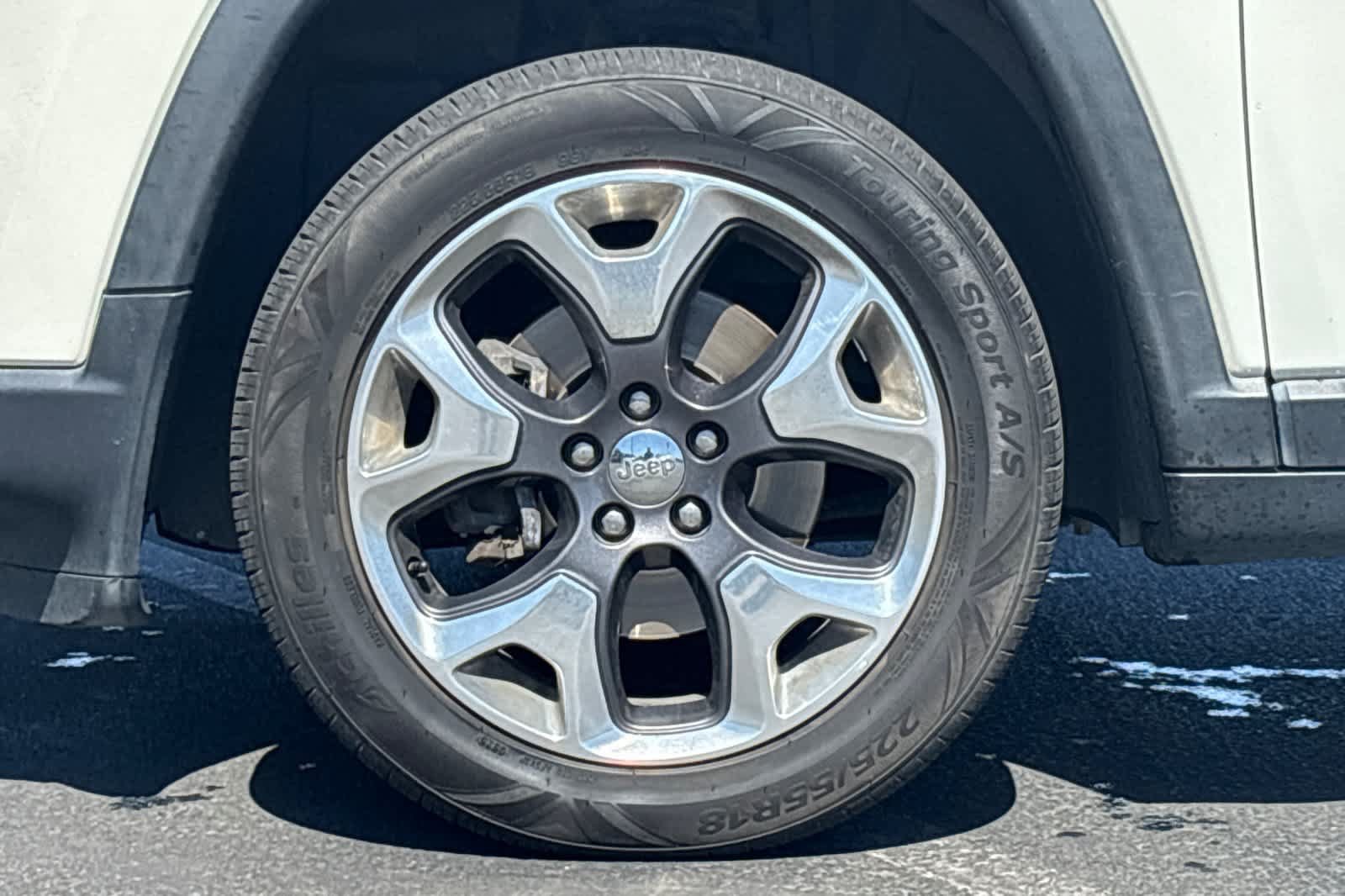 Used 2019 Jeep Compass Limited AWD/4WD image 12