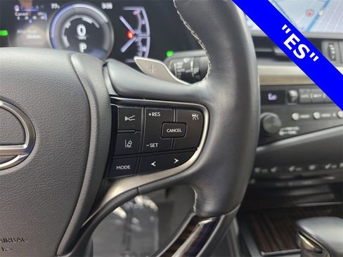 Used 2019 Lexus ES 300h image 21