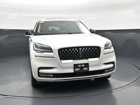 Used 2020 Lincoln Aviator Grand Touring w/ Elements Package Plus AWD/4WD image 53