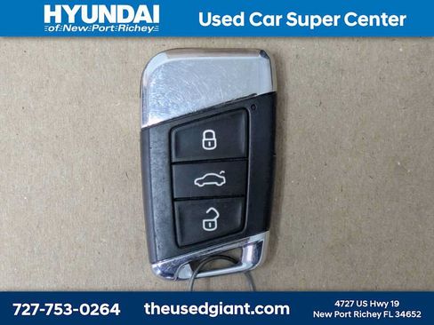 Used 2022 Volkswagen Atlas SE FWD image 35