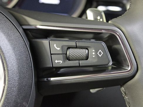 Used 2025 Porsche Macan image 26